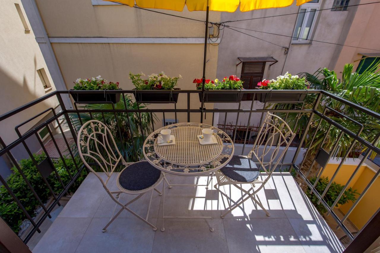 Apartmani Dogas Crikvenica Exteriör bild